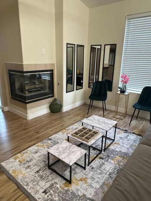 2Br Condo 15 Mins To Downtown Phoenix With Pool & Spa Exteriör bild